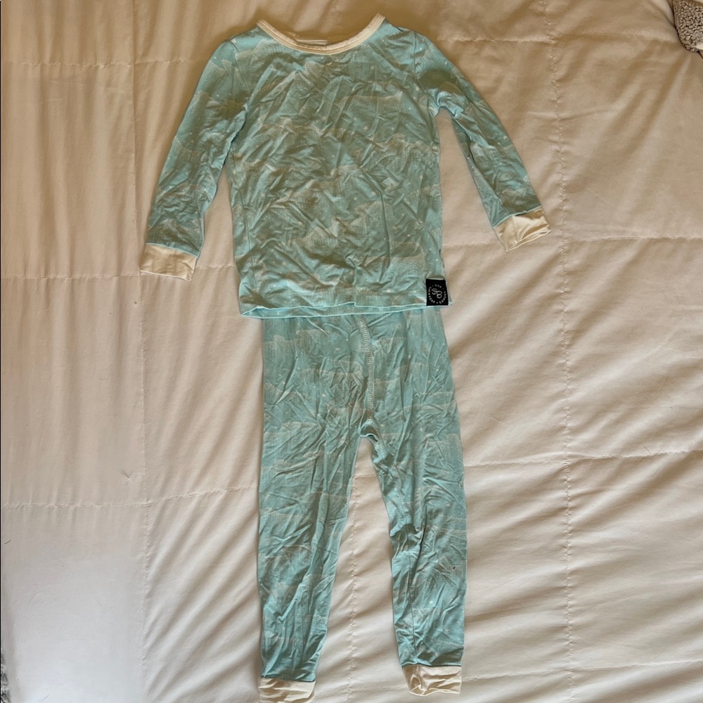 Kids Bamboo Pajama Set in Light Blue